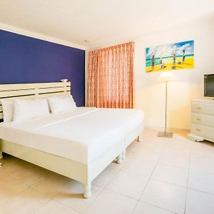 Grand Decameron Montego Beach, A Trademark All-Inclusive Resort